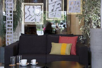 Coffee shop