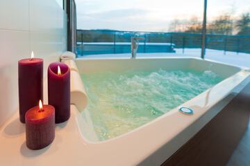 Jetted tub