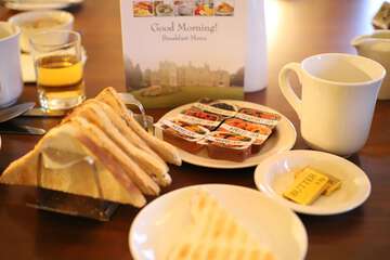 Breakfast meal