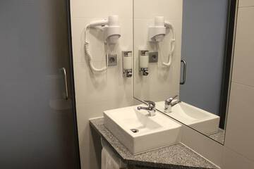 Bathroom sink