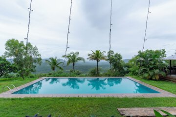 Infinity pool