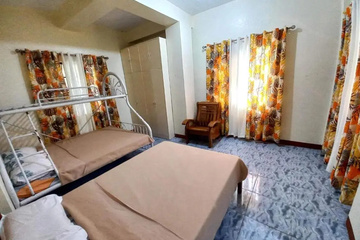 hotel_rooms