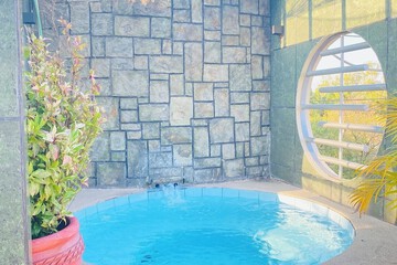 Rooftop pool