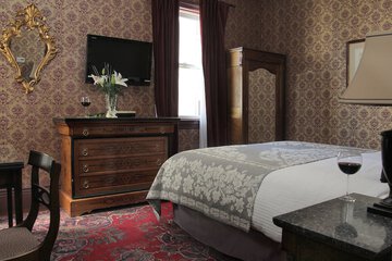 Room 13 of 38