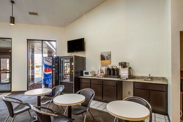 Breakfast/Coffee Service 35 of 37