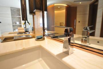 Bathroom sink