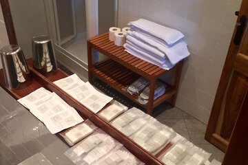 Bathroom amenities