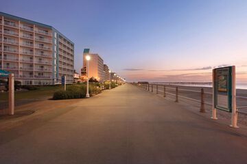 Surfbreak Oceanfront Hotel Ascend Hotel Collection
