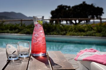Poolside bar