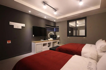 guest_rooms