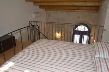 hotel_rooms