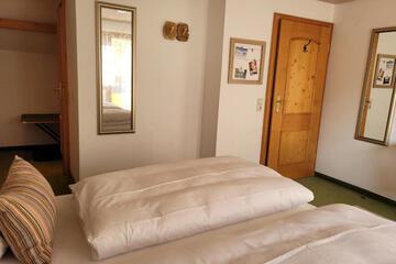 Photo 34