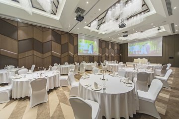 Indoor wedding
