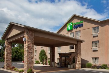 Holiday Inn Express Mount Pleasant-Scottdale by IHG