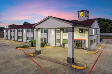 Hotel 5 of 37