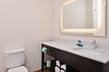 Room 22 of 27