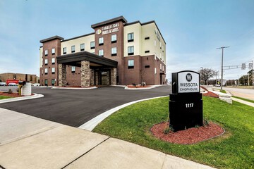 Cobblestone Hotel & Suites – Stevens Point