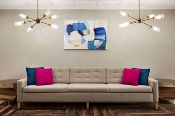 Hotel Interior 9 of 27