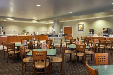 Breakfast/Coffee Service 32 of 41