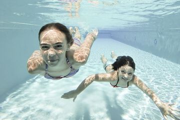 Exercise/lap pool
