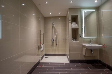 Bathroom shower