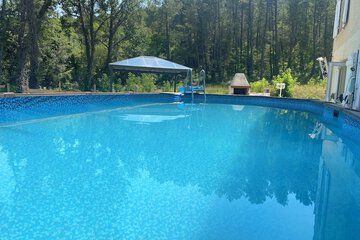 Exercise/lap pool