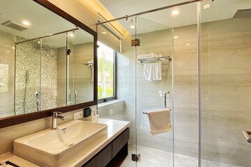 Bathroom shower