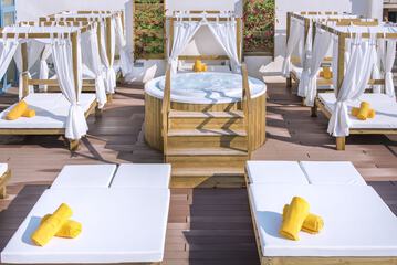 Sundeck