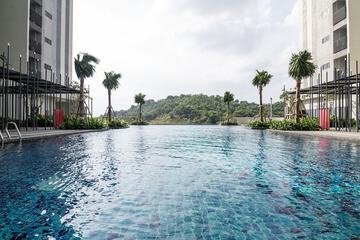 Infinity pool