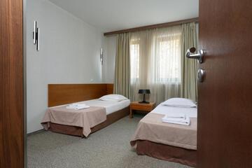 Photo 51