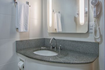 Bathroom sink
