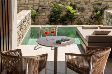 Private pool