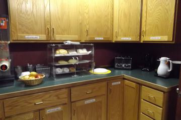 Breakfast/Coffee Service 30 of 39