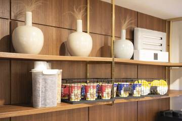 Snack bar