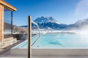 Infinity pool