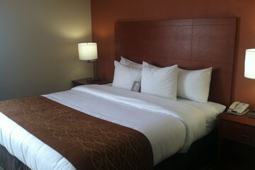 Room 12 of 27