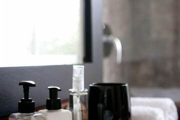 Bathroom amenities