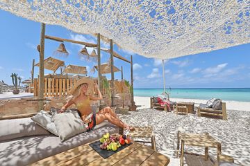 Beach bar