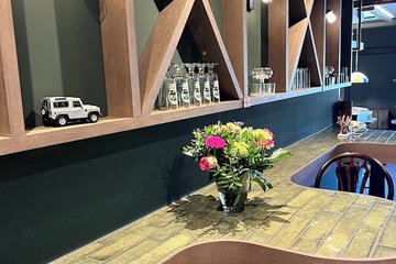 Sports bar