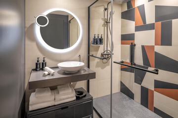 Bathroom shower