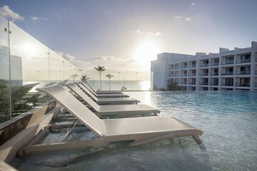 Rooftop pool
