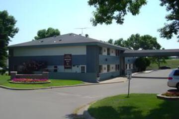 Wakota Inn & Suites