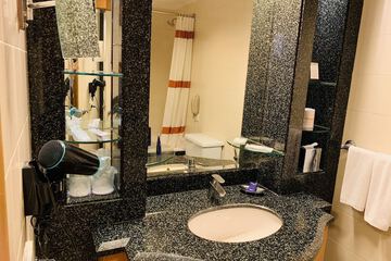 Bathroom sink