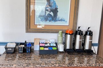 Breakfast/Coffee Service 113 of 135