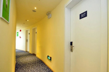 hotel_rooms