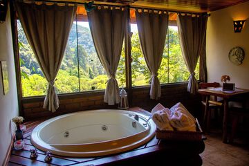 Private spa tub