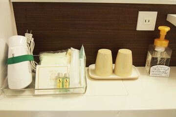 Bathroom amenities