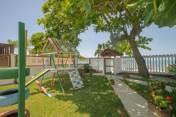 Children's play area - outdoor