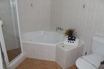 Jetted tub