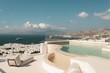 Private pool